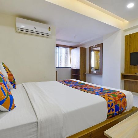 Hotel Legrand.Inn Ahmedabad Extérieur photo